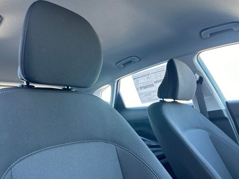 New 2026 Hyundai Kona SE image 17