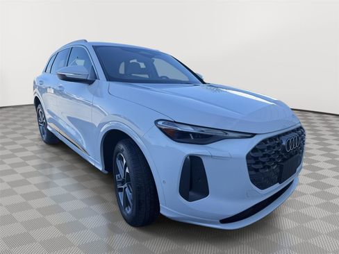 New 2025 Audi Q5 Premium image 7