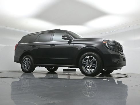 New 2026 Ford Expedition Active AWD/4WD image 3