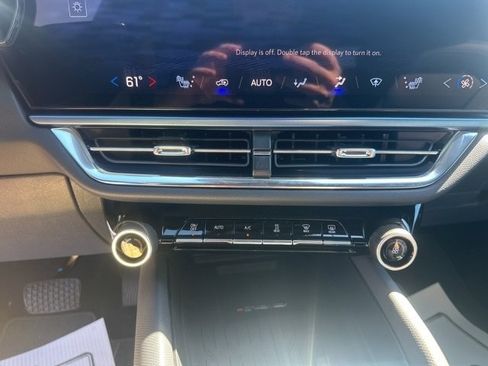 New 2026 Chevrolet Equinox EV LT image 25