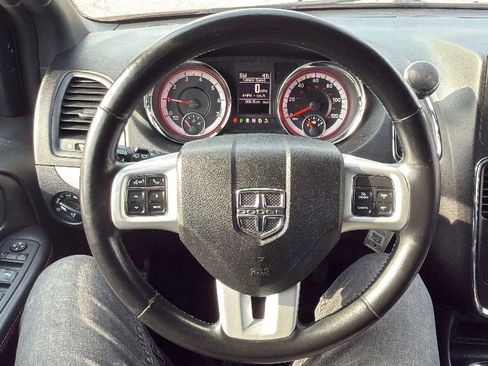 Used 2020 Dodge Grand Caravan GT image 10