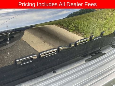 Used 2023 GMC Yukon XL Denali w/ Max Trailering Package AWD/4WD image 9