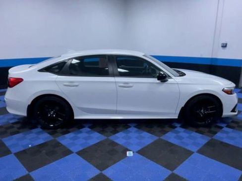 Certified 2023 Honda Civic Sport image 9