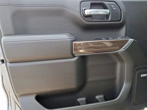 Used 2022 Chevrolet Silverado 1500 LT Trail Boss w/ LT Trail Boss Premium Package image 13