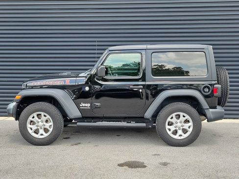 Used 2021 Jeep Wrangler Sport AWD/4WD image 2