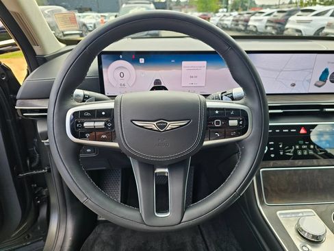 Certified 2025 Genesis GV80 3.5T Prestige AWD/4WD image 11