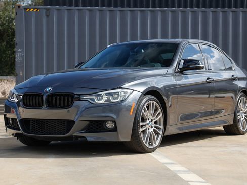 Used 2016 BMW 340i M-Sport image 4