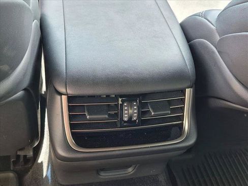 Used 2022 Lexus LS 500 w/ Accessory Package (Z2) RWD image 16