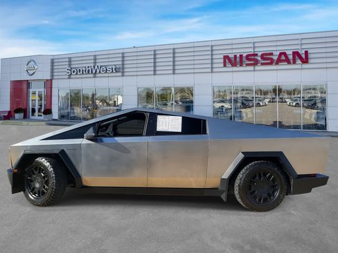 Used 2024 Tesla Cybertruck Cyberbeast image 10