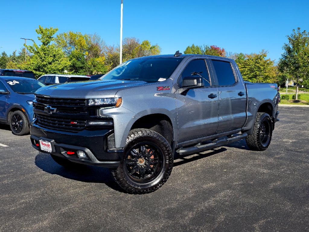 Used 2021 Chevrolet Silverado 1500 LT Trail Boss w/ Convenience Package II AWD/4WD image 2