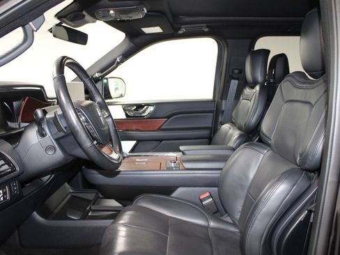 Used 2022 Lincoln Navigator Reserve AWD/4WD image 23