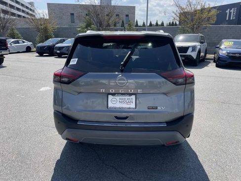 Used 2023 Nissan Rogue SV FWD image 4