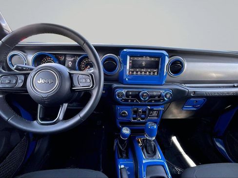 Used 2022 Jeep Wrangler Unlimited Sport AWD/4WD image 35
