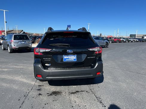 Used 2025 Subaru Outback Premium w/ Popular Package #1A image 8