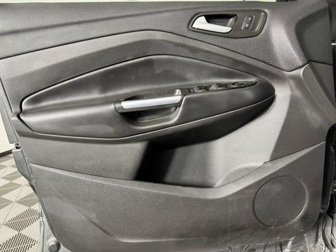 Used 2019 Ford Escape SE FWD image 36