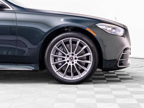 Used 2025 Mercedes-Benz S 580 4MATIC Sedan image 36