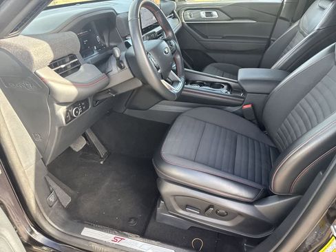 Used 2025 Ford Explorer ST-Line image 17