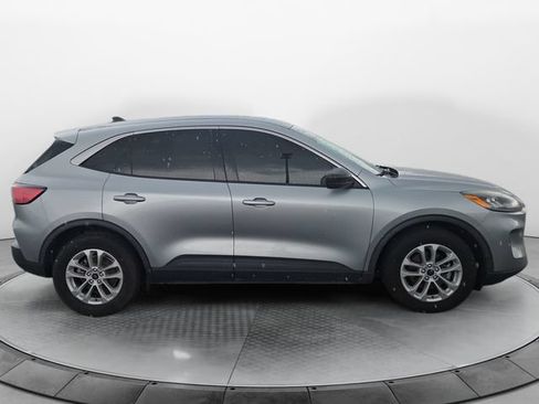 Used 2022 Ford Escape SE FWD image 6