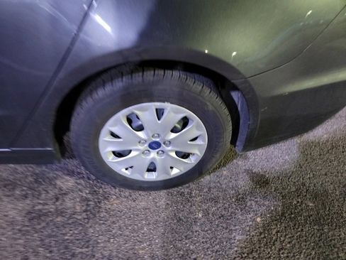 Used 2019 Ford Fusion S image 8