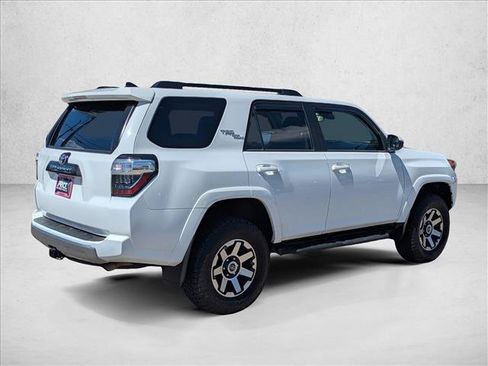 Used 2021 Toyota 4Runner TRD Off-Road AWD/4WD image 5