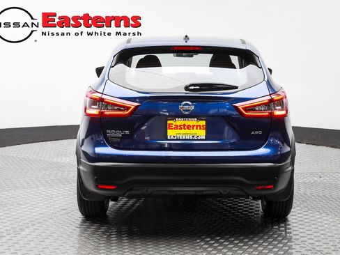 Used 2022 Nissan Rogue Sport S image 11