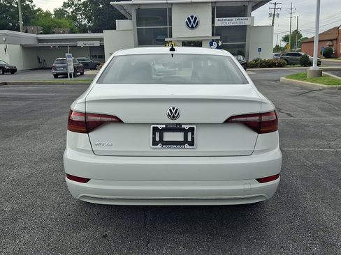 Used 2019 Volkswagen Jetta SEL w/ Cold Weather Package FWD image 5