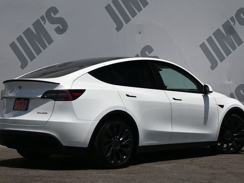 Used 2022 Tesla Model Y Performance AWD/4WD image 5