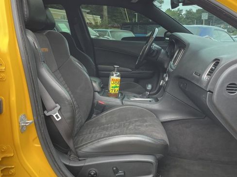 Used 2018 Dodge Charger R/T RWD image 6