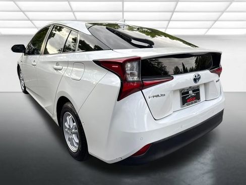 Used 2019 Toyota Prius LE FWD image 3