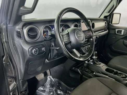 Used 2023 Jeep Gladiator Sport AWD/4WD image 9