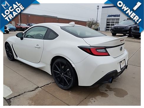 Used 2022 Toyota GR86 Premium w/ ALL Weather Mat Package (TMS) image 8