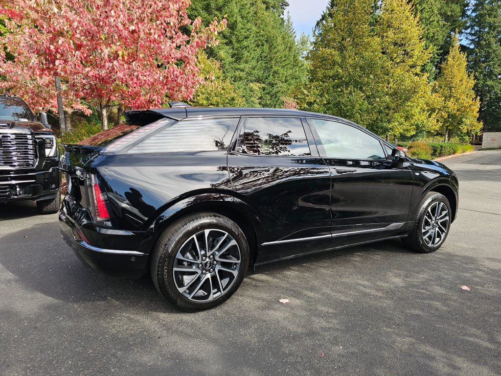 New 2027 Cadillac Optiq Sport AWD/4WD image 8