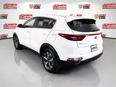 Used 2020 Kia Sportage LX AWD/4WD image 2