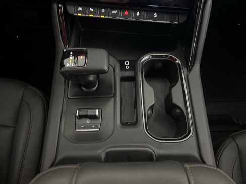 Used 2025 GMC Sierra 1500 AT4 AWD/4WD image 74