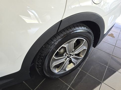 Used 2014 Hyundai Santa Fe GLS image 36