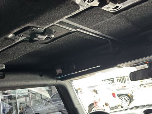 Used 2024 Ford Bronco Big Bend image 23