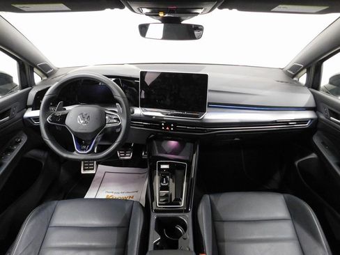 Used 2025 Volkswagen Golf image 42