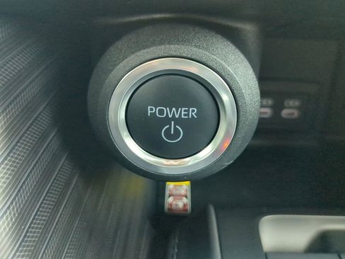 Used 2024 Toyota Venza Limited image 24