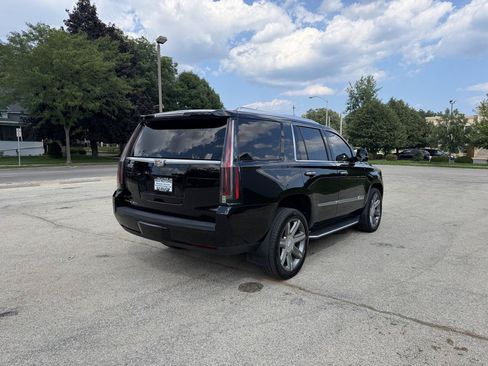 Used 2018 Cadillac Escalade Premium Luxury AWD/4WD image 7