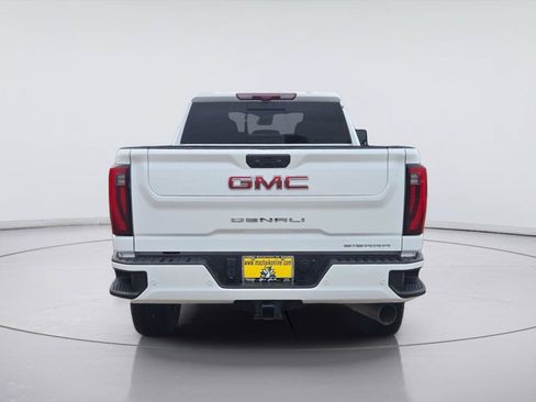 Used 2024 GMC Sierra 2500 Denali w/ Denali Reserve Package AWD/4WD image 4