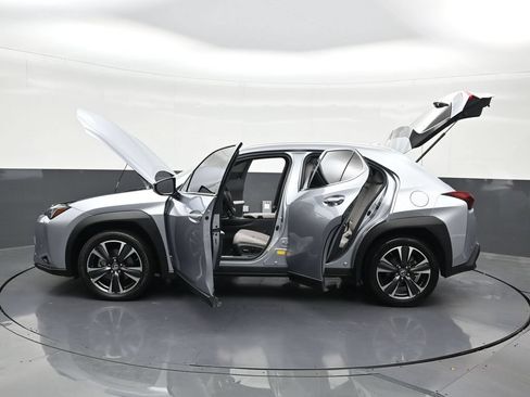 Used 2023 Lexus UX 250h FWD w/ Accessory Package (Z2) image 40