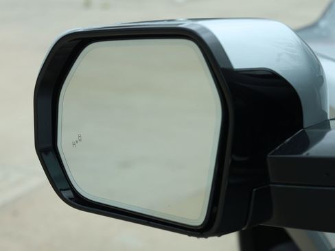 Used 2023 Toyota Tundra Limited w/ Power Package image 9