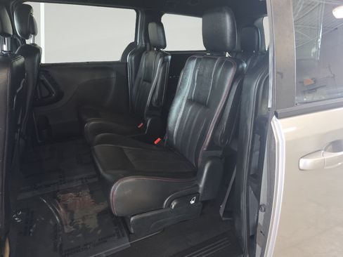 Used 2018 Dodge Grand Caravan GT FWD image 23