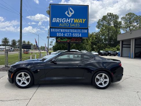 Used 2020 Chevrolet Camaro LT RWD image 2