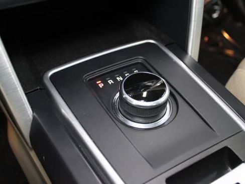 Used 2017 Land Rover Discovery Sport HSE image 13