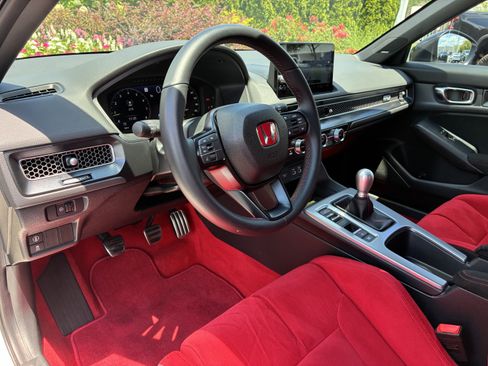 Used 2025 Honda Civic Type R image 22
