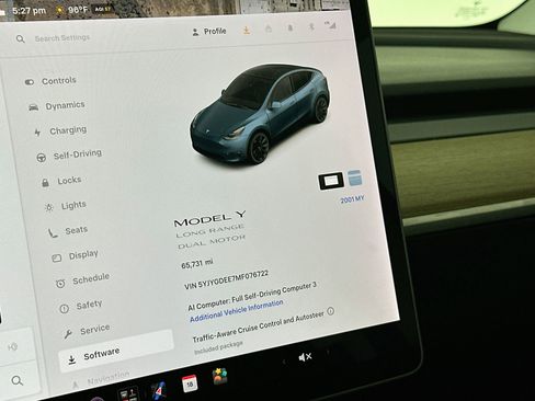 Used 2021 Tesla Model Y Long Range AWD/4WD image 18