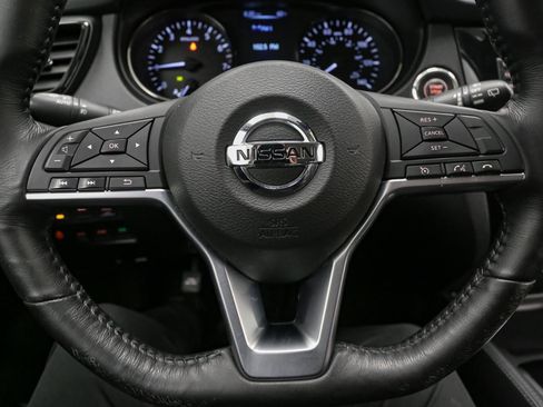 Used 2017 Nissan Rogue SL AWD/4WD image 32