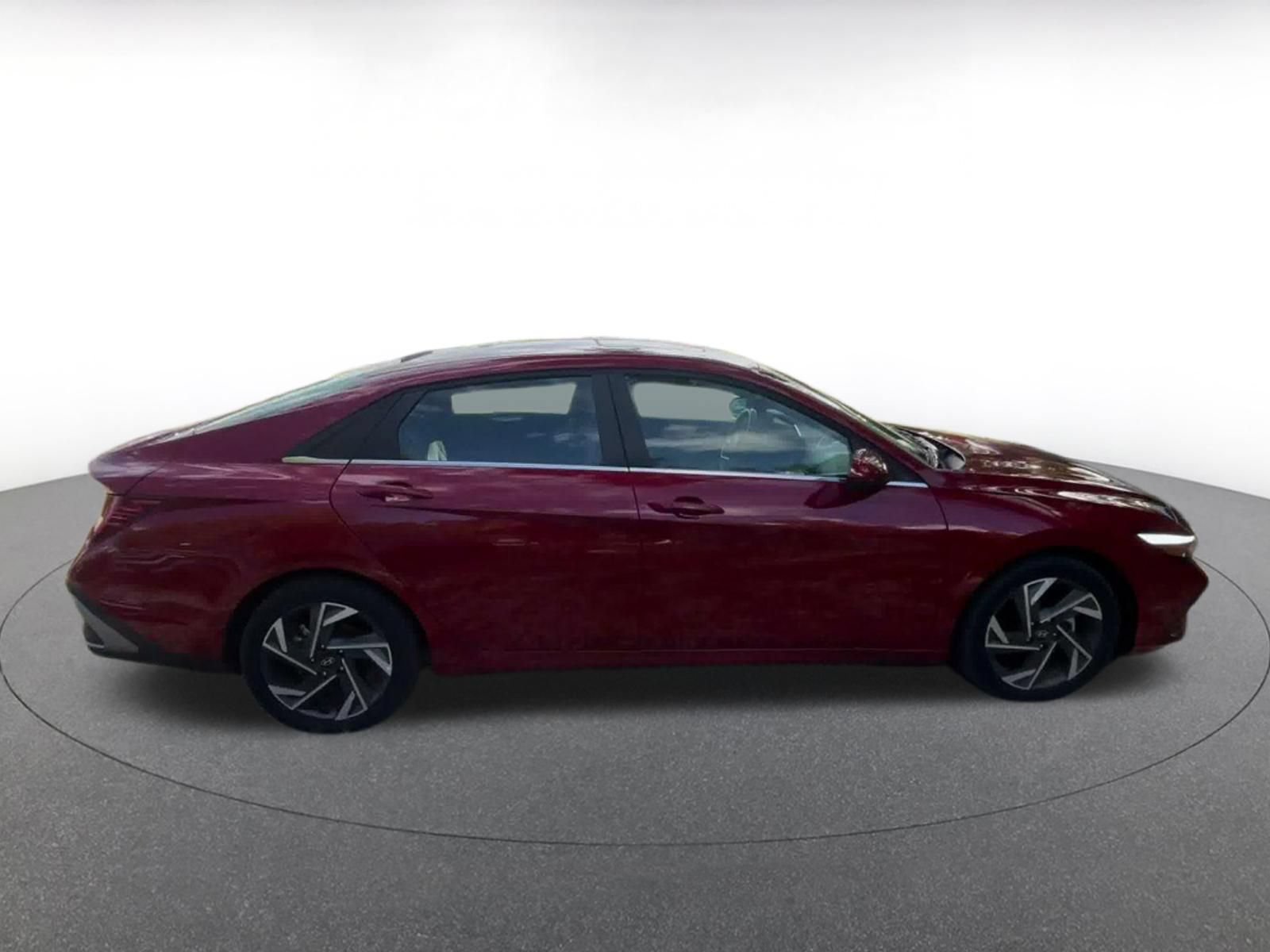 Used 2025 Hyundai Elantra SEL FWD image 15