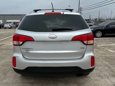 Used 2014 Kia Sorento LX FWD image 3